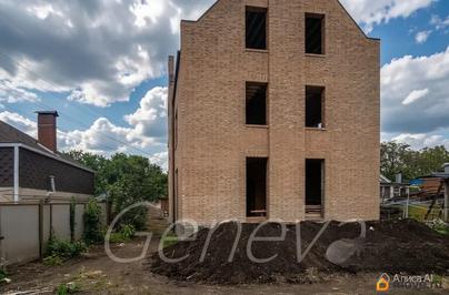 дом, 390 м&sup2;, 5.4 сотки
