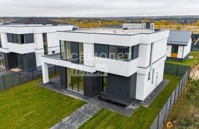 дом, 221.9 м&sup2;, 5.1 сотки