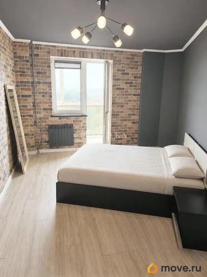 2-комн. квартира, 76.5 м&sup2;