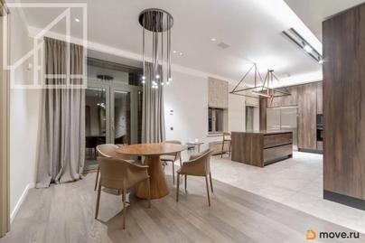 дом, 700 м&sup2;, 45 соток